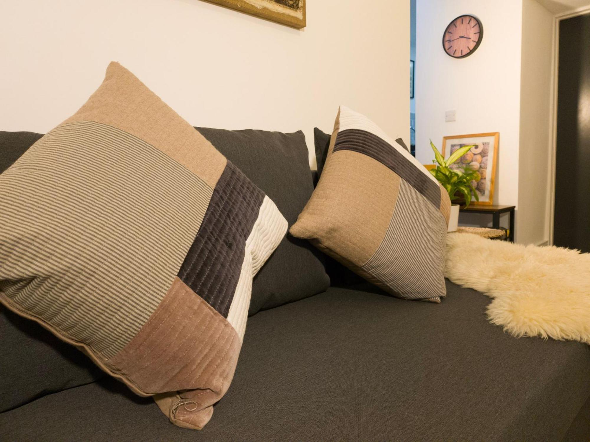 Plenty Of Parking Available; 3 Bedroom Apartment By Property Promise Κάρντιφ Εξωτερικό φωτογραφία