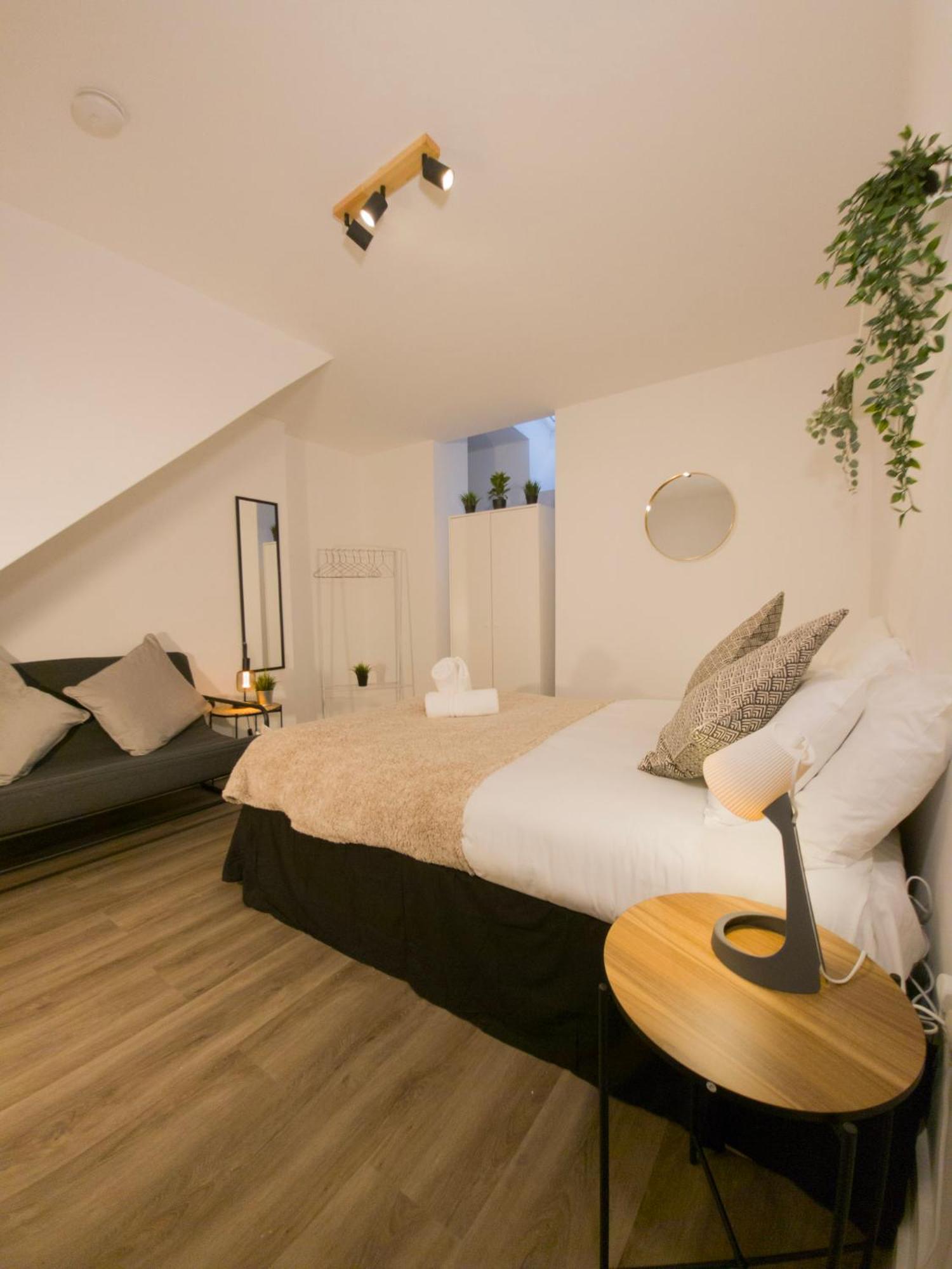 Plenty Of Parking Available; 3 Bedroom Apartment By Property Promise Κάρντιφ Εξωτερικό φωτογραφία